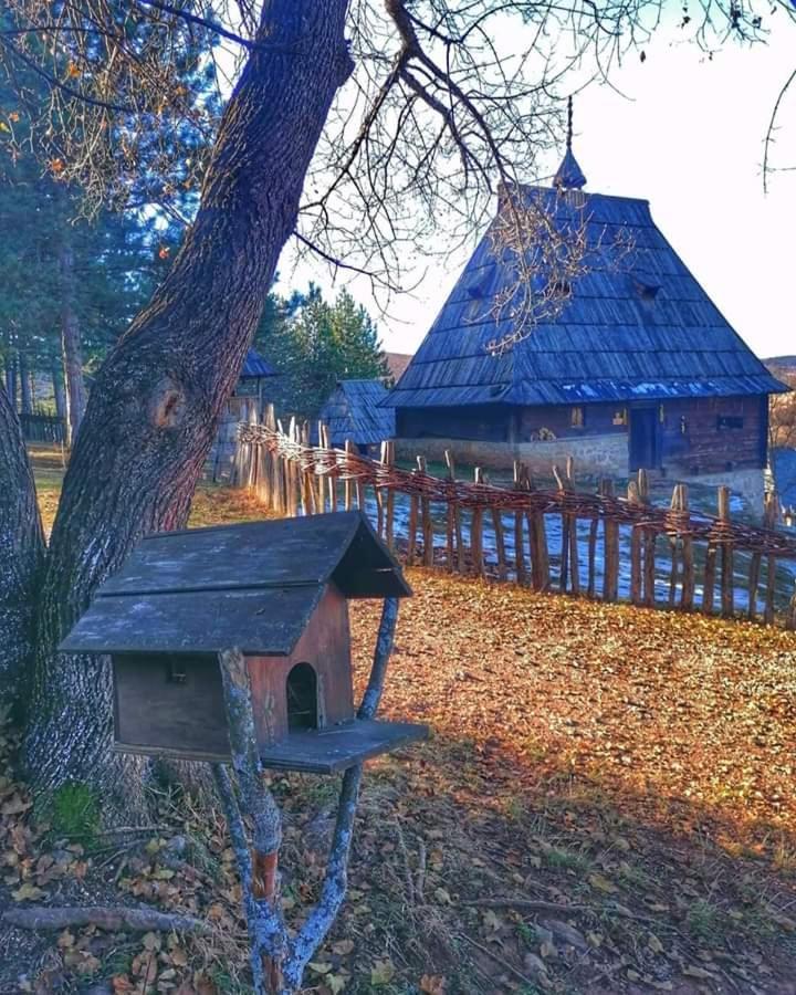 Seoski Turizam Melovic Rozanstvo Bagian luar foto