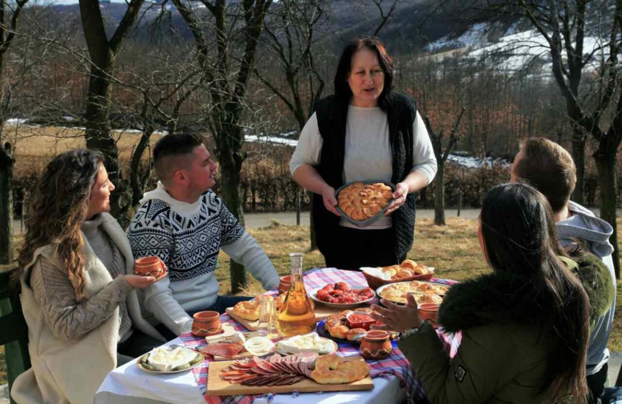 Seoski Turizam Melovic Rozanstvo Bagian luar foto