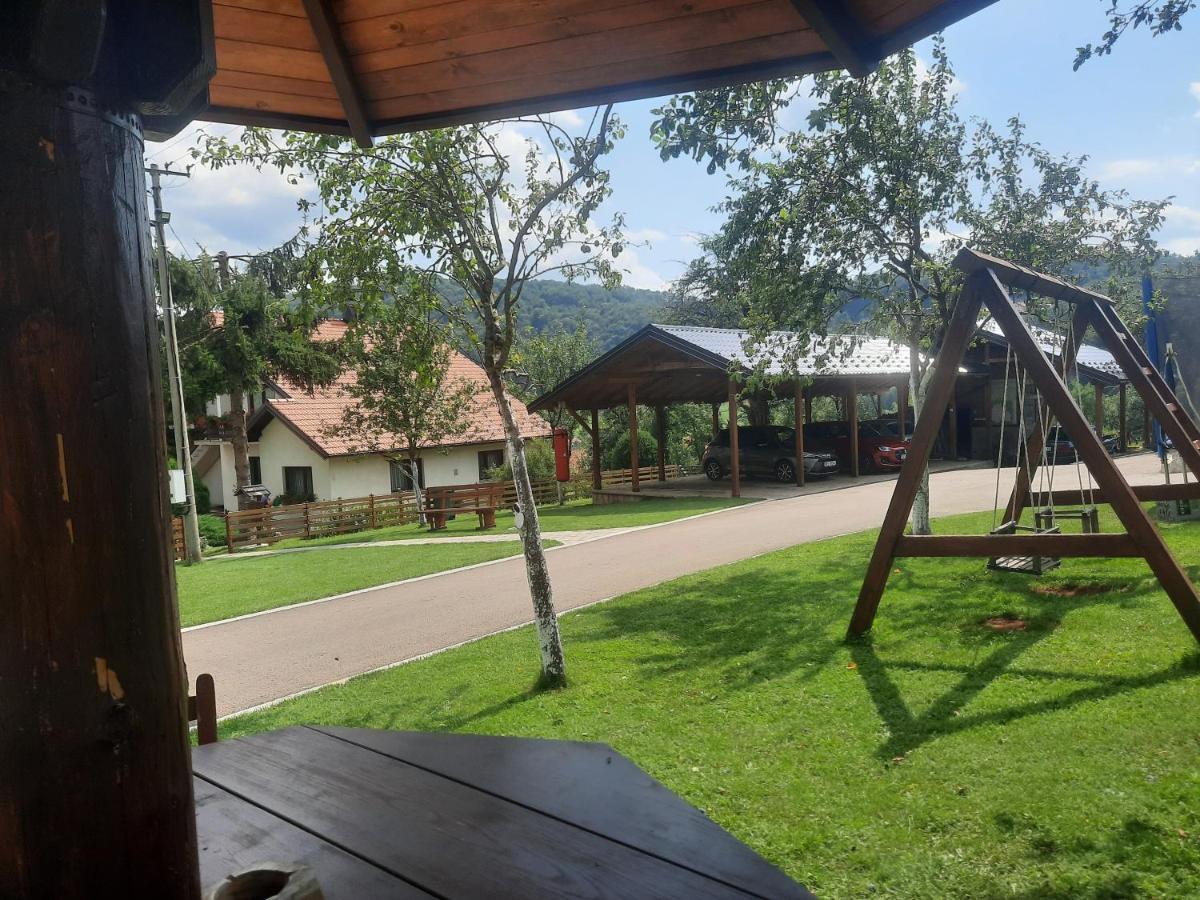 Seoski Turizam Melovic Rozanstvo Bagian luar foto