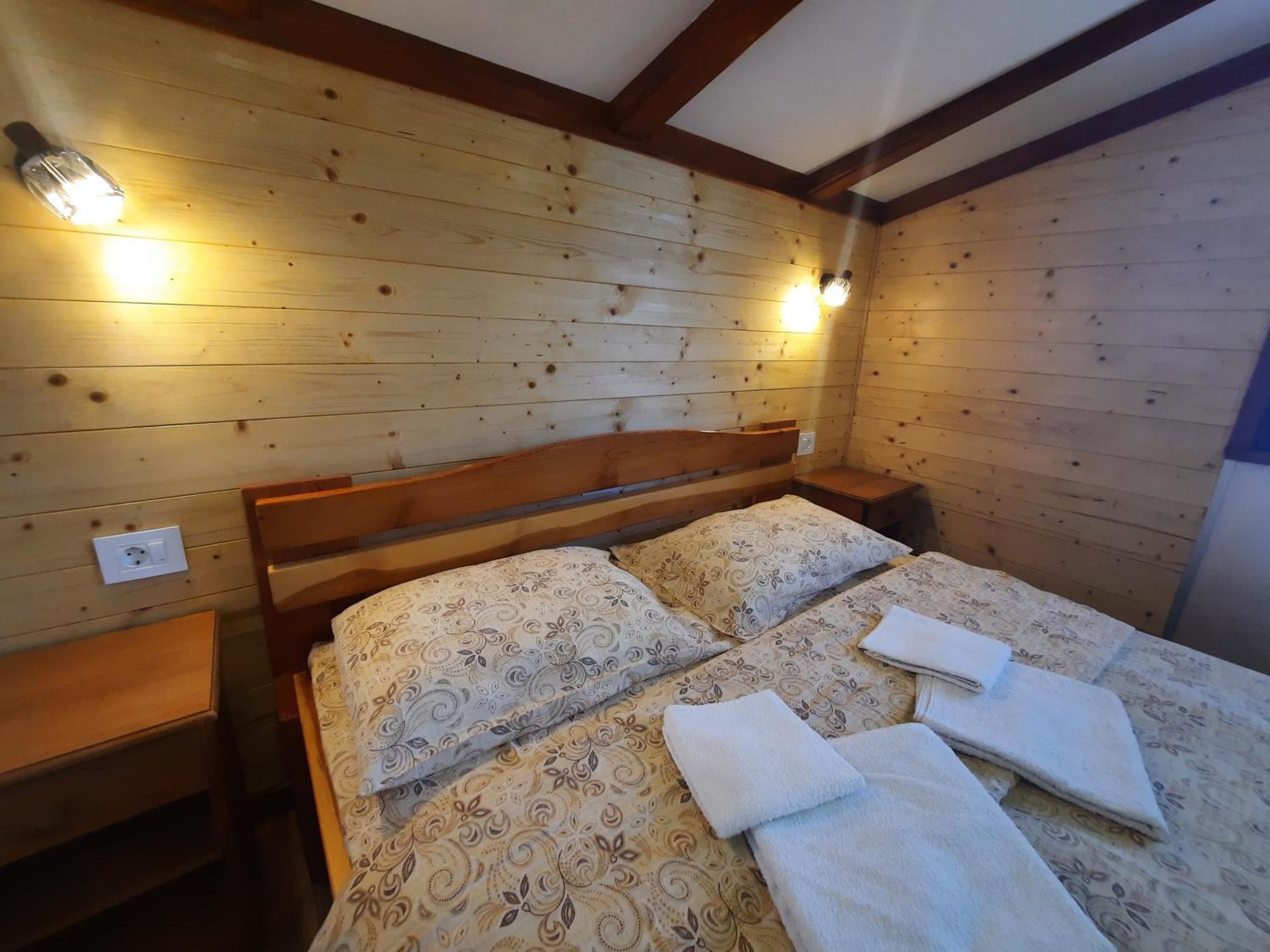 Seoski Turizam Melovic Rozanstvo Bagian luar foto