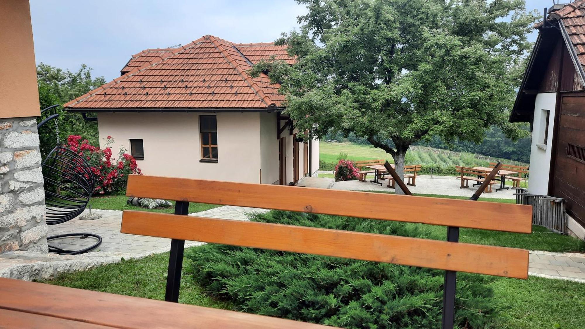 Seoski Turizam Melovic Rozanstvo Bagian luar foto