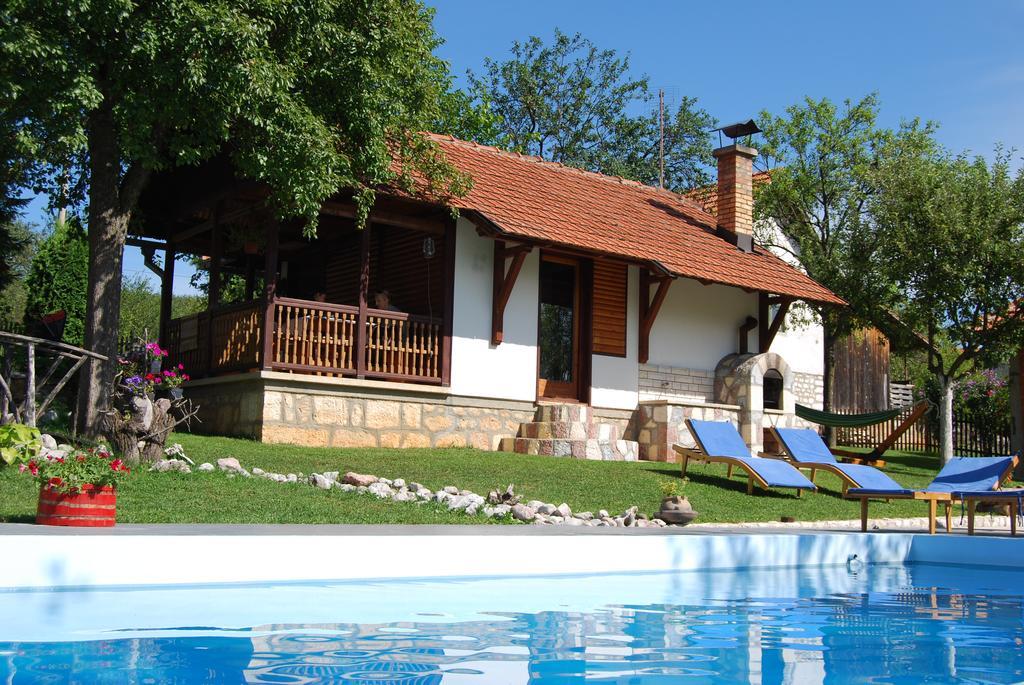 Seoski Turizam Melovic Rozanstvo Bagian luar foto